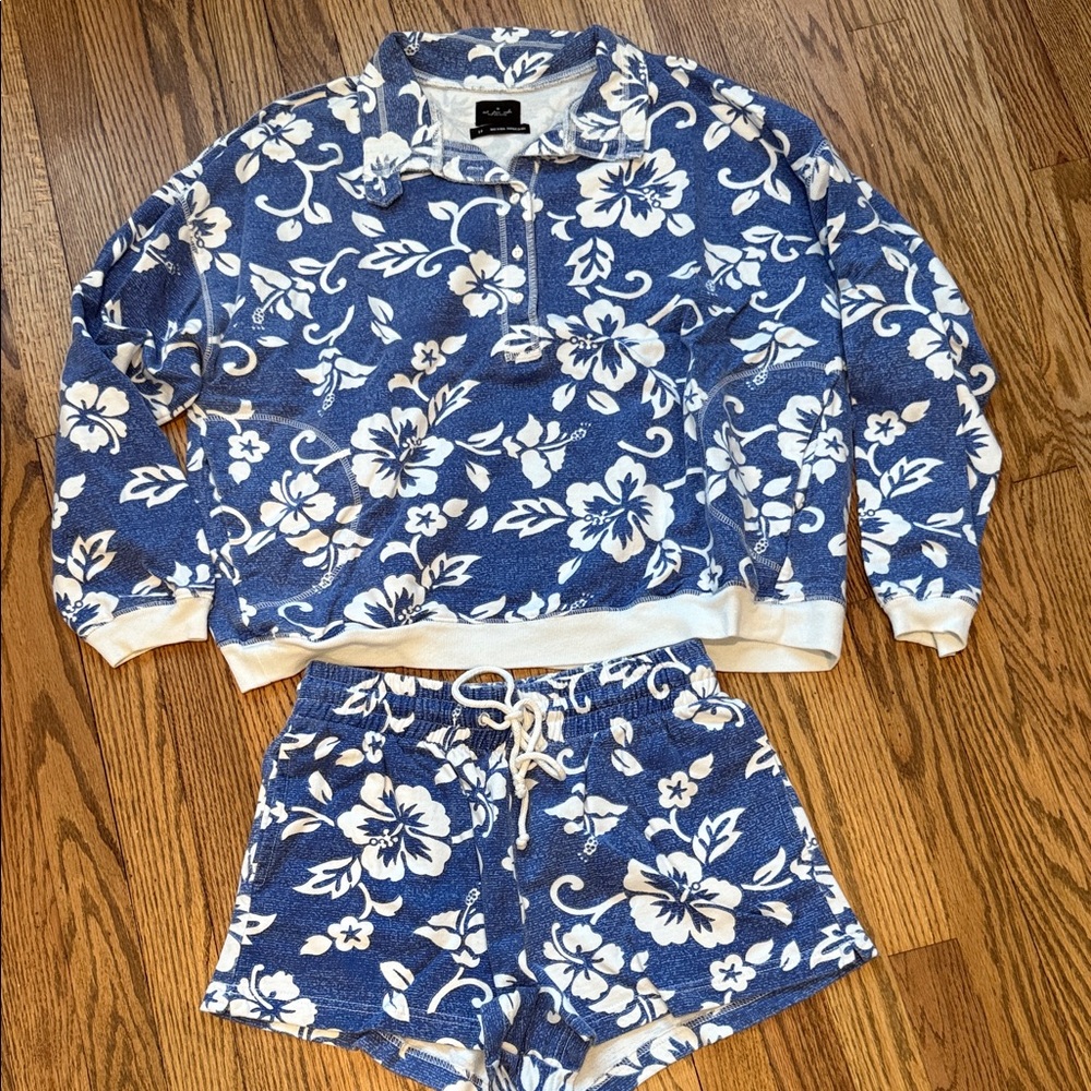 Urban Outfitters Blue and White Floral Top